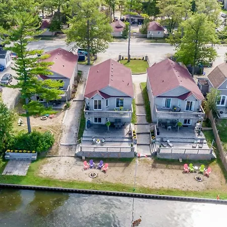 Beach1 Riverfront Resort Wasaga Beach Exterior photo