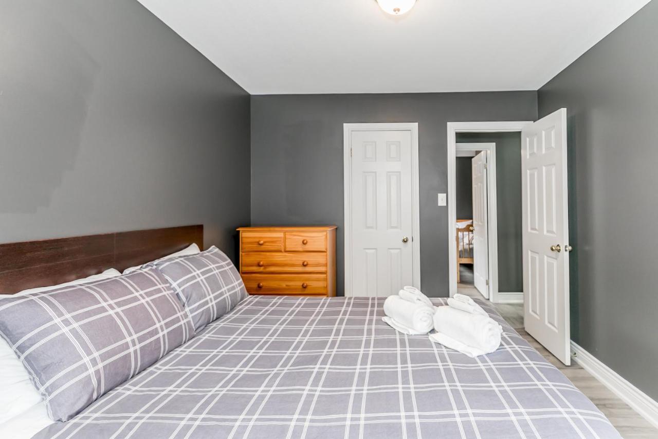 Beach1 Riverfront Holiday home Wasaga Beach