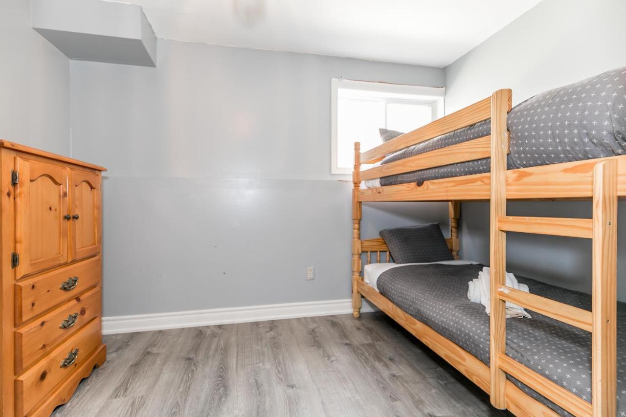 Beach1 Riverfront Holiday home Wasaga Beach