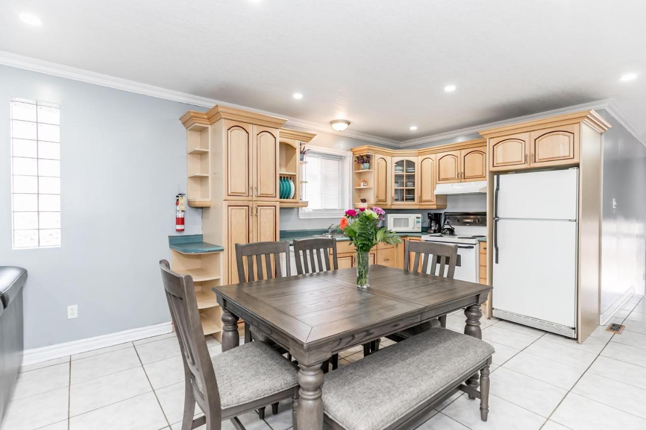 Beach1 Riverfront Holiday home Wasaga Beach